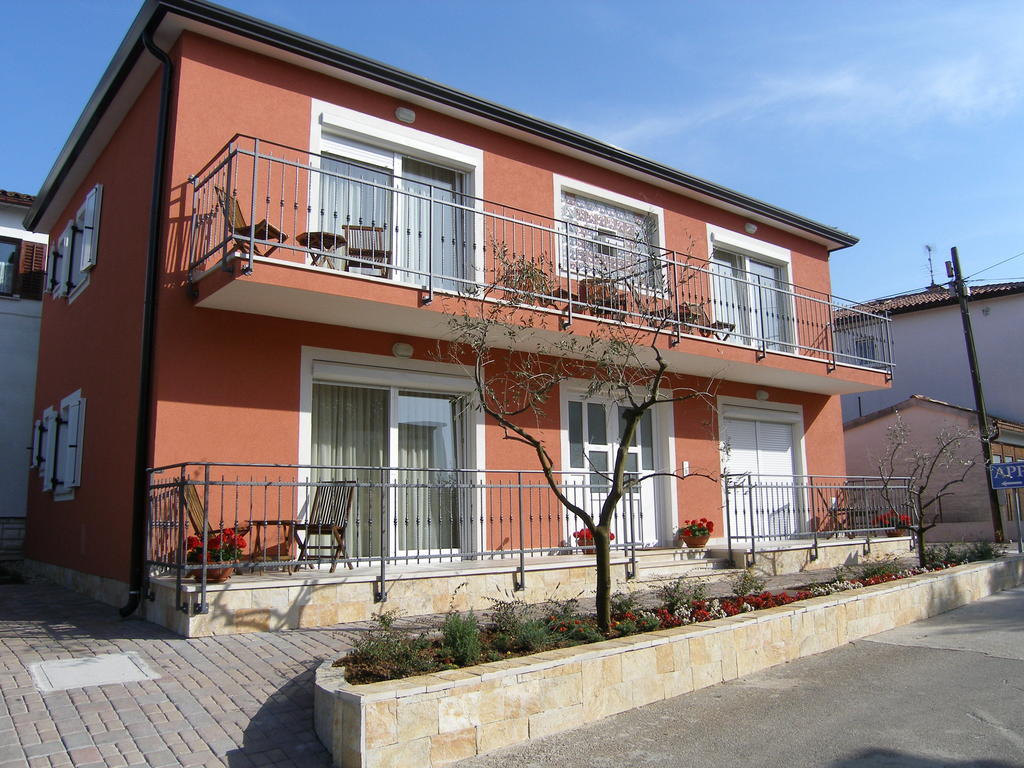 Apartment Nina *