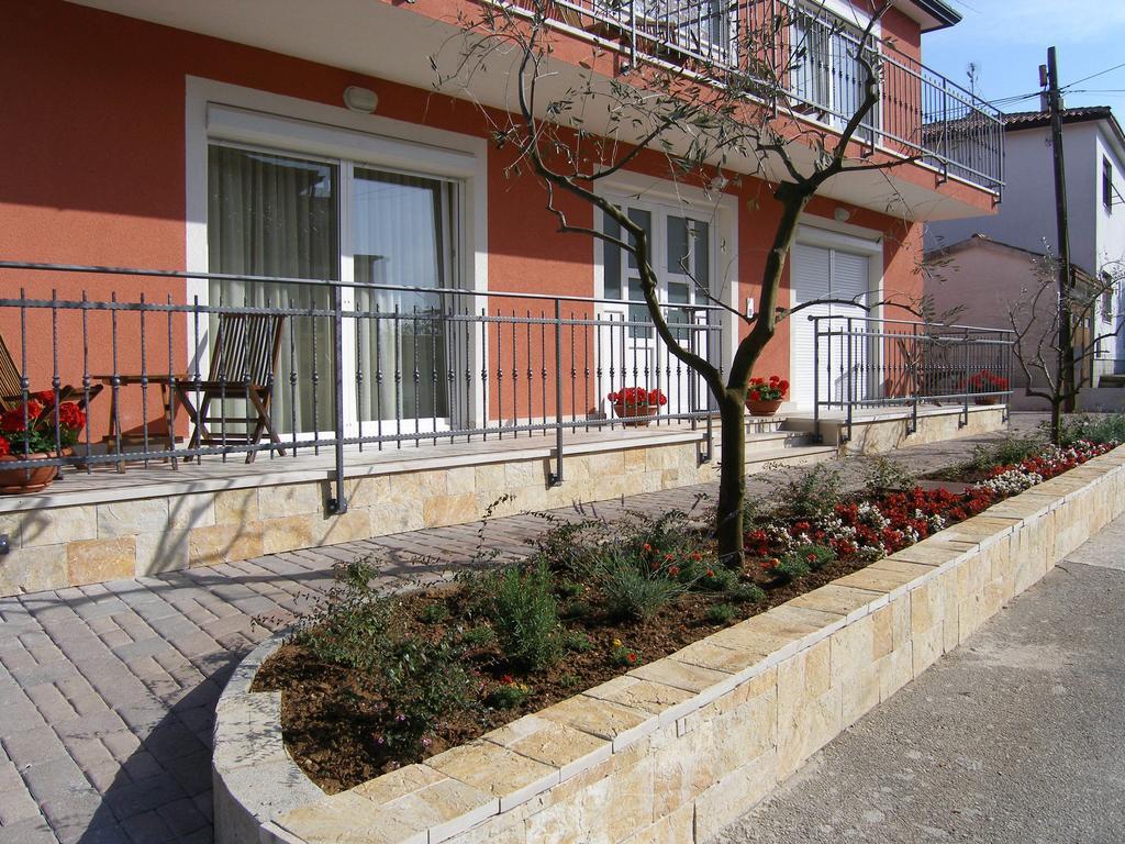 Apartment Nina *